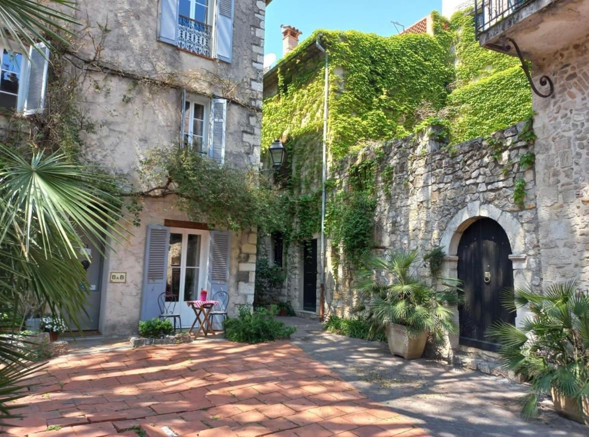Studio Au Coeur Du Vieil Antibes Exterior photo